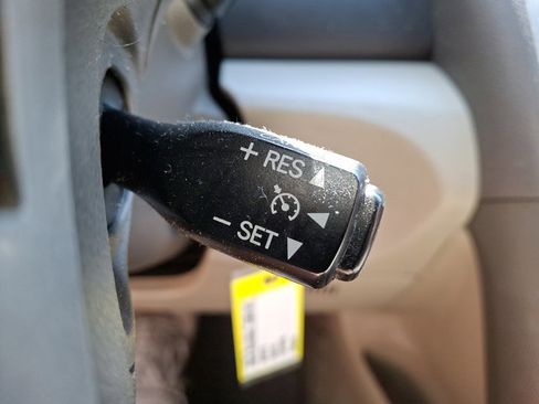 Used 2010 Toyota Camry XLE FWD image 21