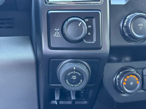 Used 2019 Ford F150 XLT w/ Equipment Group 302A Luxury AWD/4WD image 16