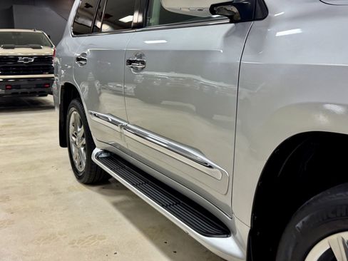 Used 2013 Lexus LX 570 4WD image 14