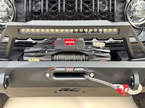 Used 2024 Jeep Wrangler Willys image 30