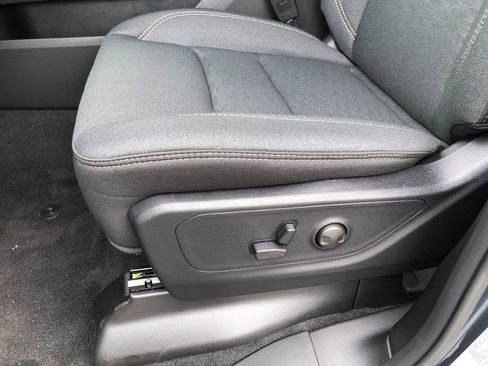 New 2026 RAM 1500 4x4 Crew Cab image 22