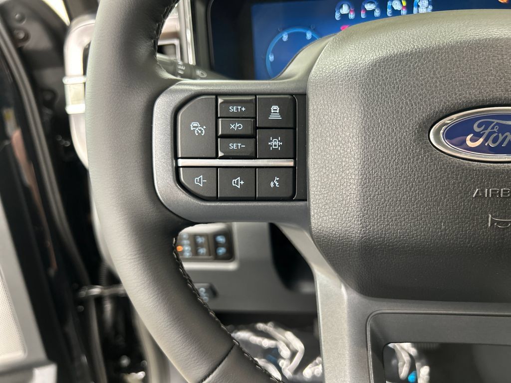 New 2026 Ford F250 Lariat w/ Black Appearance Package AWD/4WD image 21