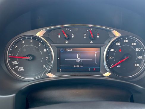 Used 2023 GMC Terrain SLE w/ Driver Convenience Package image 26