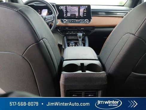 Used 2023 GMC Canyon AT4 AWD/4WD image 18