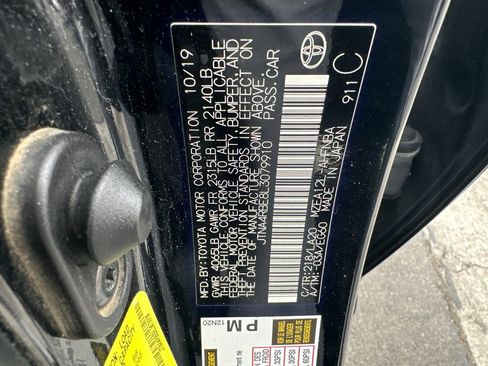 Used 2020 Toyota Corolla XSE image 28