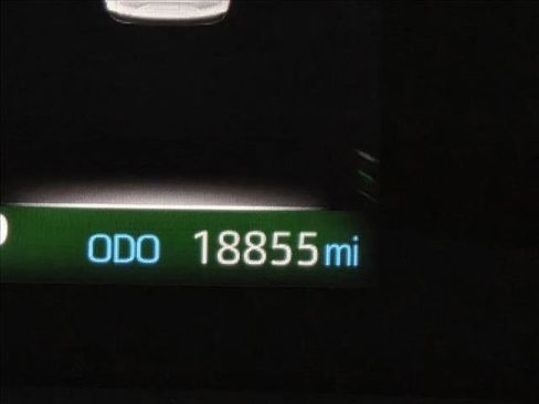 Used 2024 Toyota Sienna XLE image 22