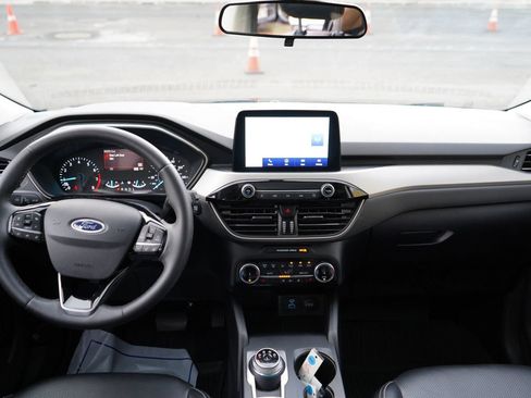 Used 2022 Ford Escape SEL FWD image 15