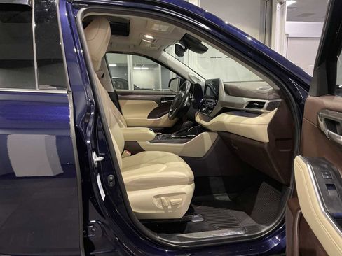 Used 2022 Toyota Highlander Platinum image 40