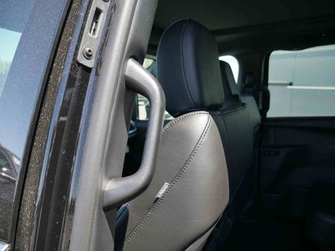 New 2026 Chrysler Pacifica Select AWD/4WD image 15