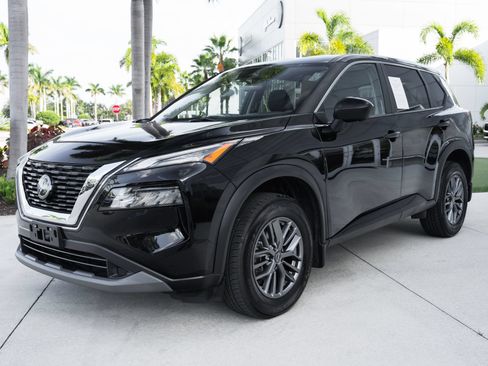 Used 2023 Nissan Rogue S AWD/4WD image 4