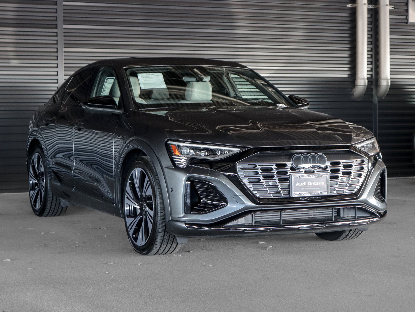 Used 2024 Audi Q8 e-tron Prestige AWD/4WD image 11