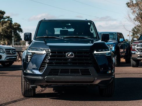 Used 2024 Lexus GX 550 w/ Cold Area Package AWD/4WD image 2