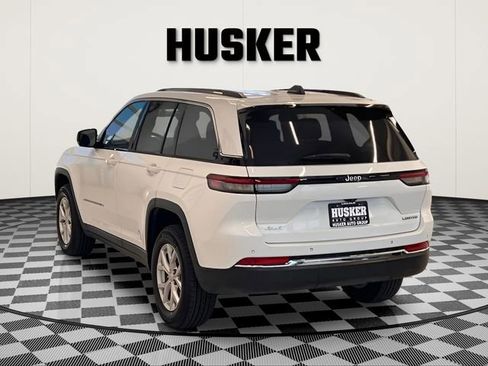 Used 2023 Jeep Grand Cherokee Limited w/ Luxury Tech Group II AWD/4WD image 5