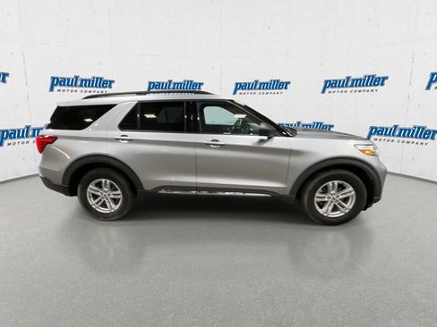 Used 2020 Ford Explorer XLT AWD/4WD image 12