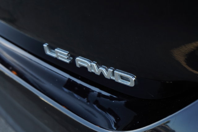 Used 2022 Toyota Highlander LE AWD/4WD image 14