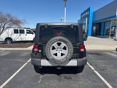 Used 2012 Jeep Wrangler Unlimited Sahara w/ Connectivity Group image 6