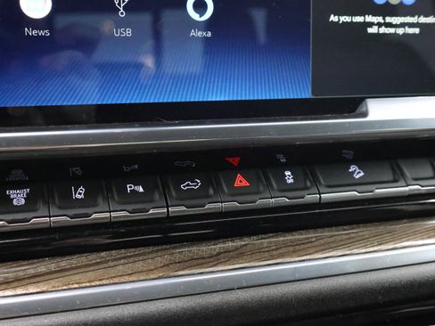 Used 2024 Chevrolet Silverado 2500 LT w/ Midnight Edition image 54