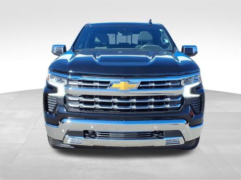 Used 2023 Chevrolet Silverado 1500 LTZ w/ LTZ Premium Package image 2