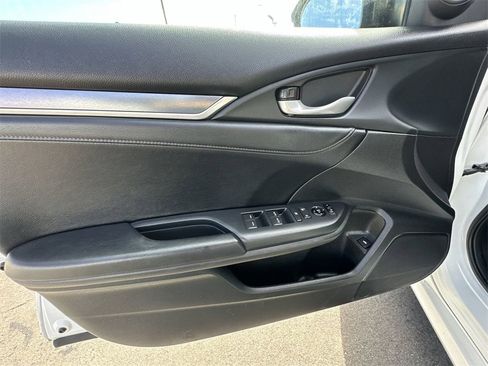 Used 2016 Honda Civic Touring image 21