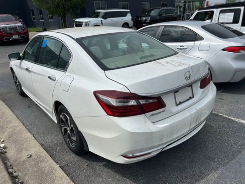Used 2016 Honda Accord LX image 3