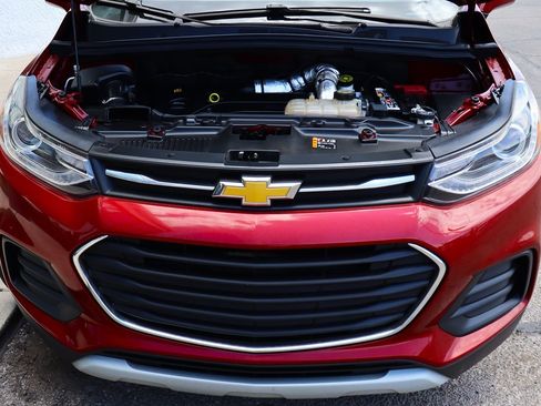Used 2022 Chevrolet Trax LT w/ LT Convenience Package FWD image 55