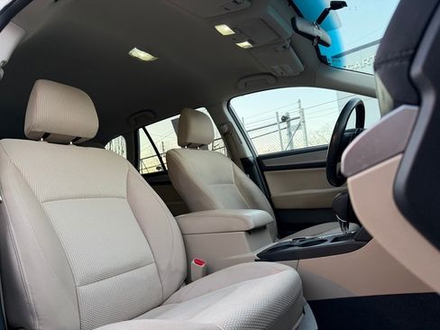 Used 2018 Subaru Outback 2.5i Premium image 10