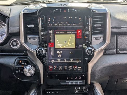 Used 2019 RAM 1500 Laramie AWD/4WD image 18