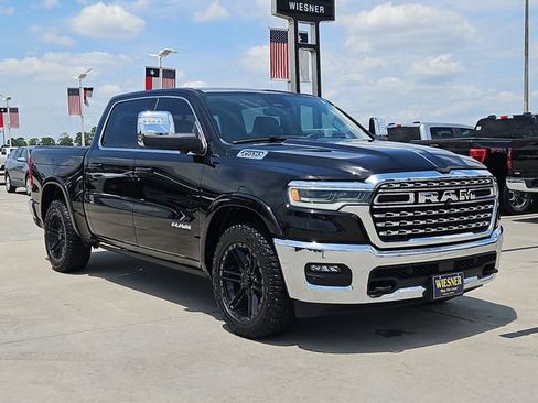 Used 2025 RAM 1500 Limited w/ Trailer Tow Group AWD/4WD image 3