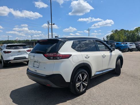 Used 2021 Nissan Rogue SL w/ Premium Package FWD image 10