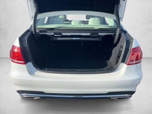 Used 2014 Mercedes-Benz E 350 4MATIC Sedan image 6