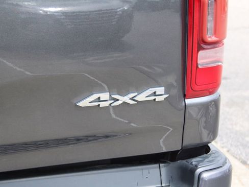 Used 2019 RAM 1500 Laramie image 9