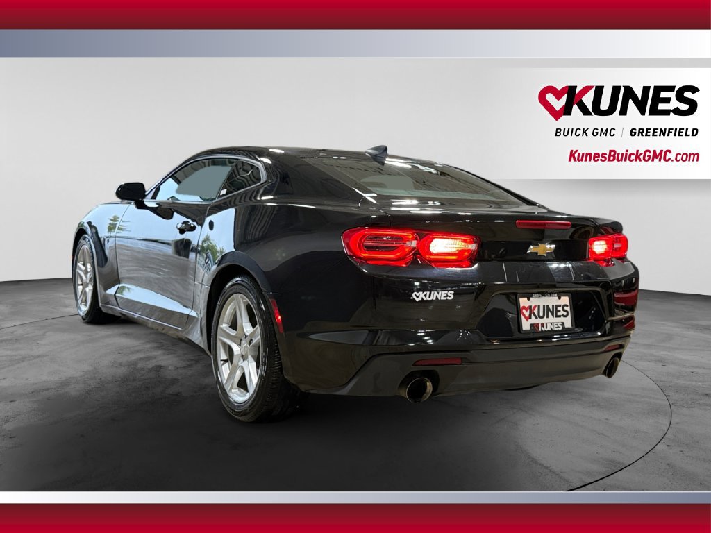 Used 2023 Chevrolet Camaro LT RWD image 6
