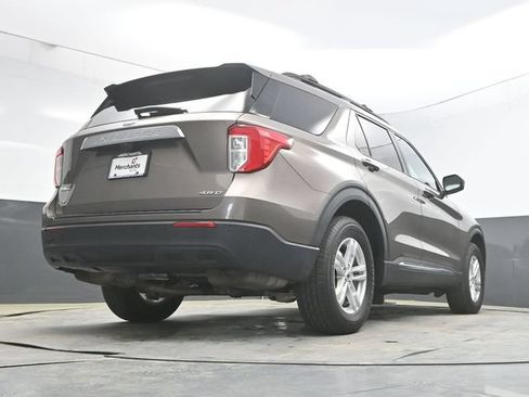 Used 2021 Ford Explorer XLT AWD/4WD image 33