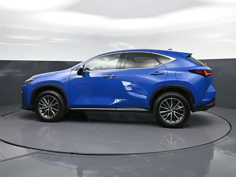 Used 2025 Lexus NX 250 250 Base image 4