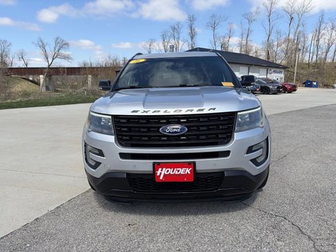 Used 2016 Ford Explorer Sport AWD/4WD image 2