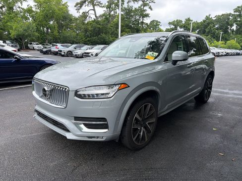 Used 2025 Volvo XC90 B5 Plus w/ Protection Package Premier AWD/4WD image 8