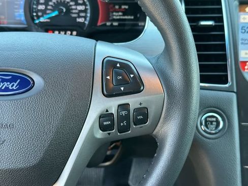 Used 2018 Ford Taurus SEL w/ Equipment Group 201A AWD/4WD image 14