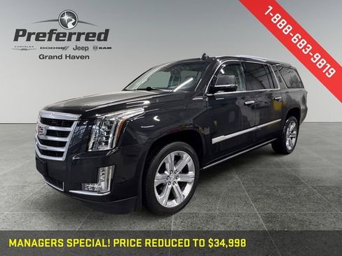 Used 2019 Cadillac Escalade ESV Premium Luxury image 12