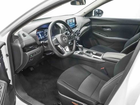 Used 2025 Nissan Sentra SV image 17