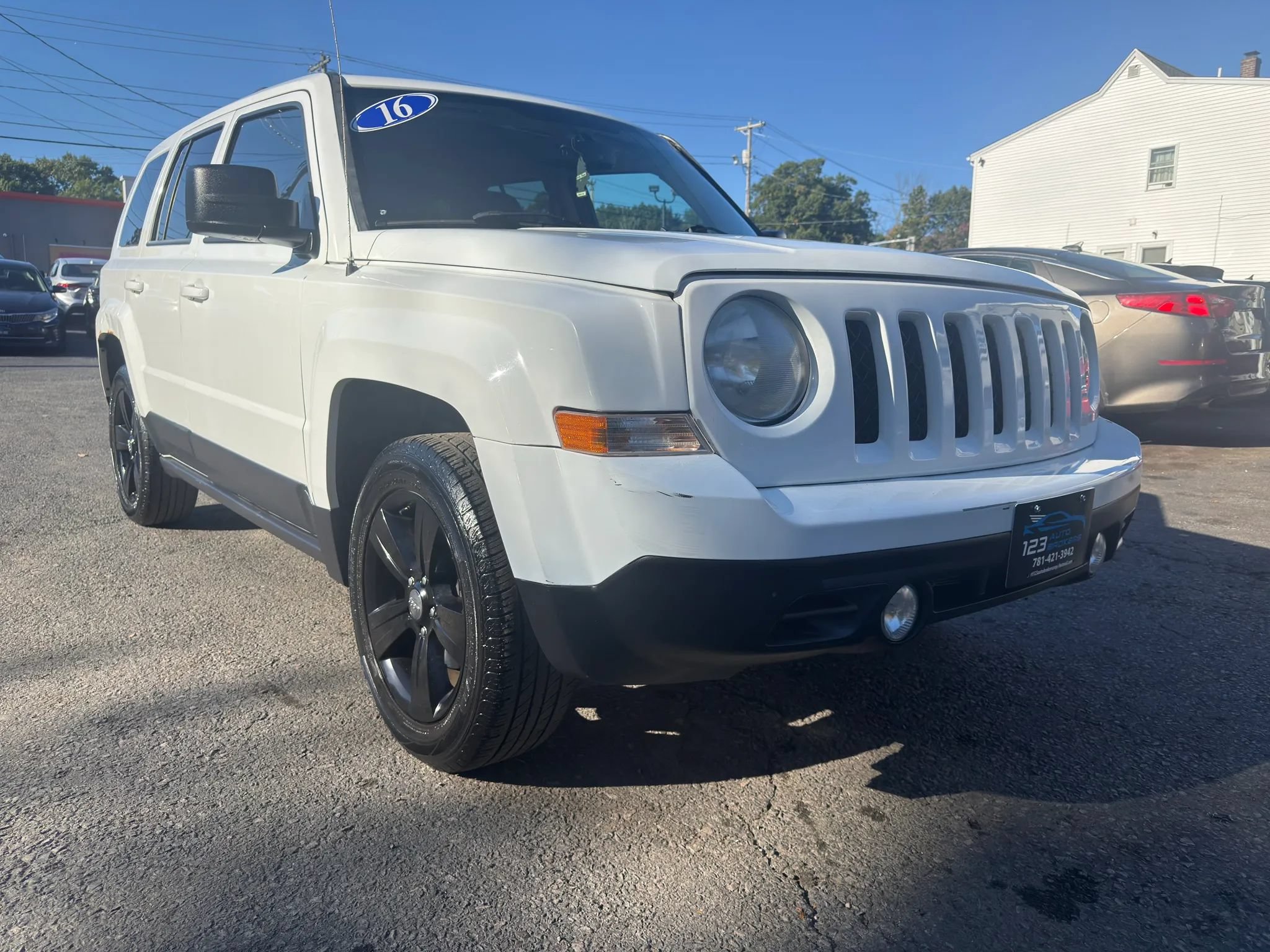Used 2016 Jeep Patriot Latitude AWD/4WD image 1