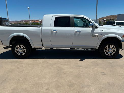 Used 2018 RAM 2500 Laramie w/ Convenience Group AWD/4WD image 7