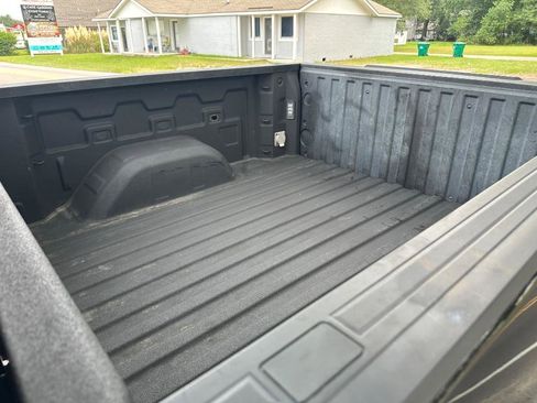 Used 2022 Chevrolet Silverado 1500 RST w/ Convenience Package II image 10