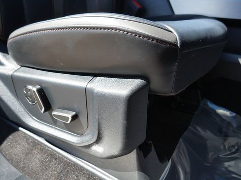 Used 2020 Ford F150 Platinum w/ Equipment Group 701A Luxury image 68