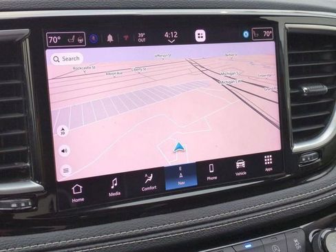 Used 2022 Chrysler Pacifica Limited AWD/4WD image 14