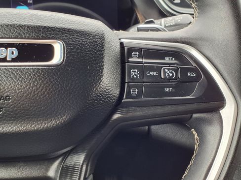 Used 2023 Jeep Grand Cherokee L Laredo RWD image 19