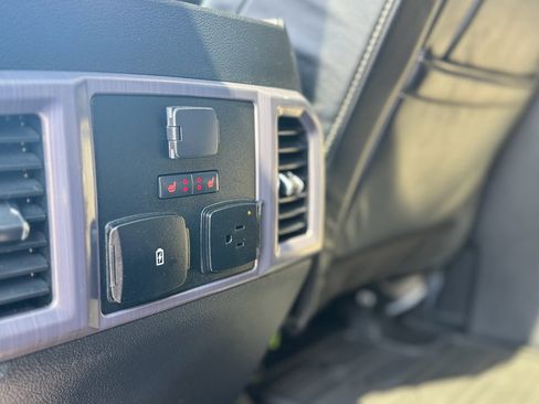 Used 2021 Ford F450 Limited w/ FX4 Off-Road Package AWD/4WD image 33
