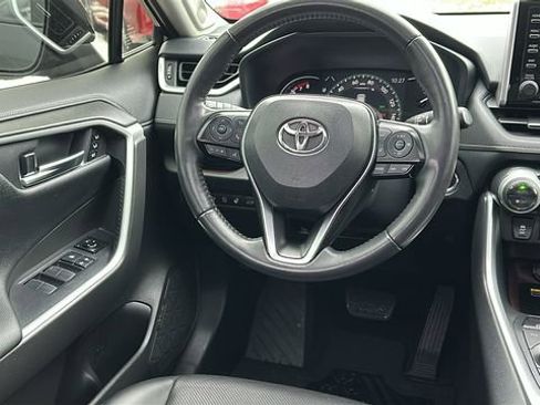 Used 2021 Toyota RAV4 Limited image 25