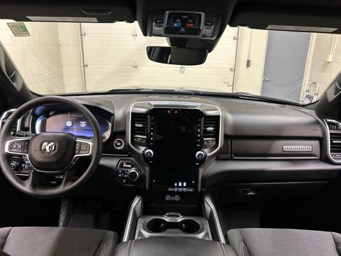 Used 2025 RAM 1500 Big Horn AWD/4WD image 18
