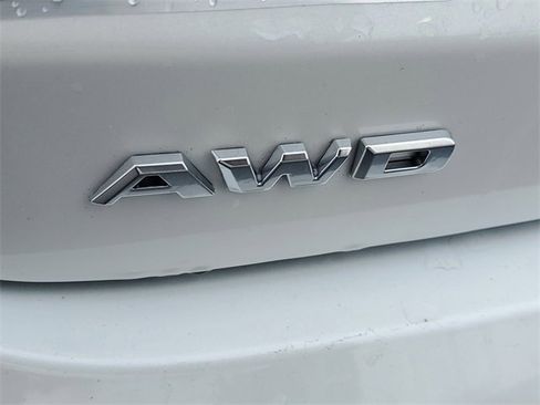 Certified 2024 Cadillac XT6 Sport w/ Technology Package image 7