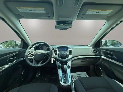 Used 2016 Chevrolet Cruze LT w/ Sun And Sound Package FWD image 16